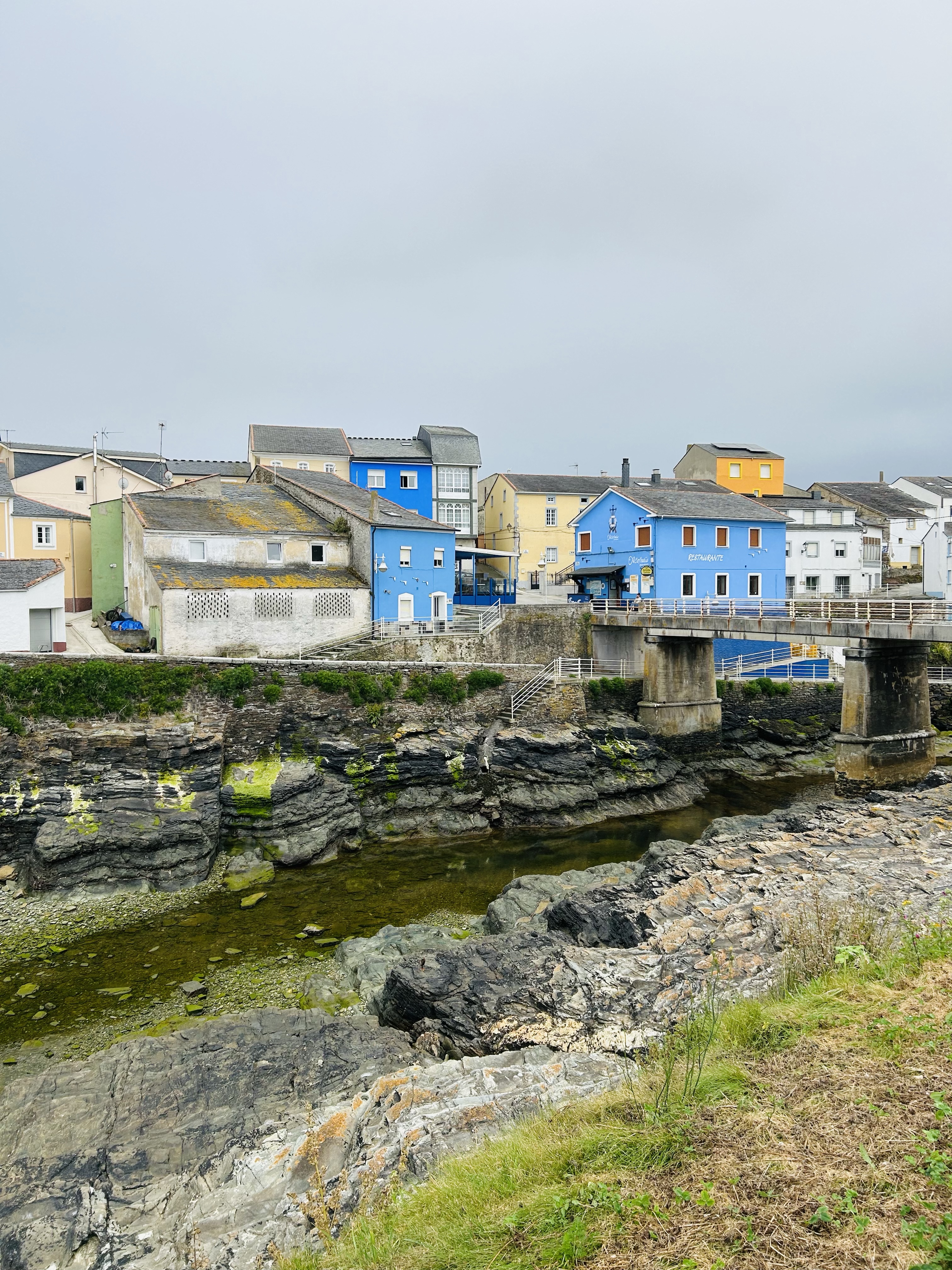Un atractivo pueblo marinero que disfrutar en Galicia: Rinlo y la ruta ...